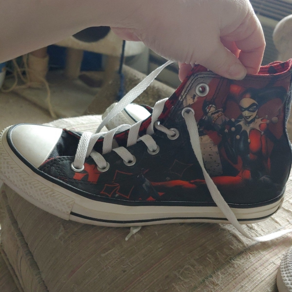 Like New Harley Quinn Converse